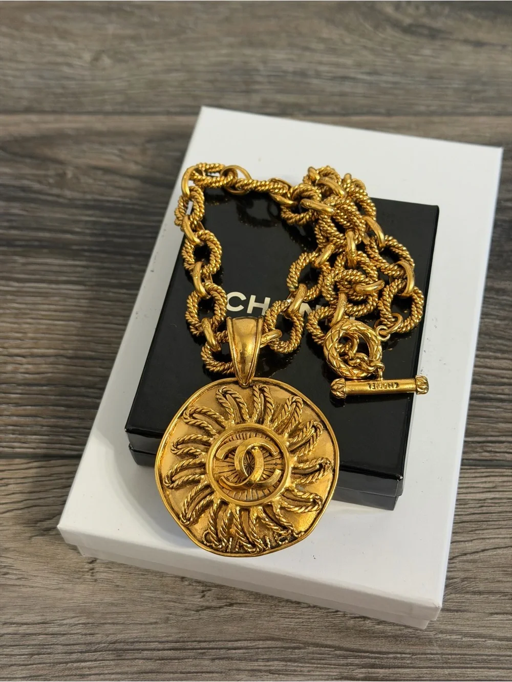 CHANEL Vintage Gold Sun CC Medallion Rope Necklace